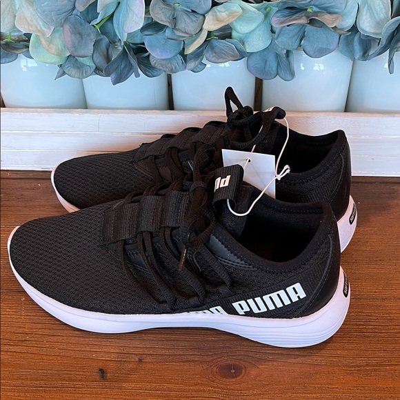 NWT Puma Women's Star Vital Black Athletic Shoes with White Sole - Picture 3 of 6